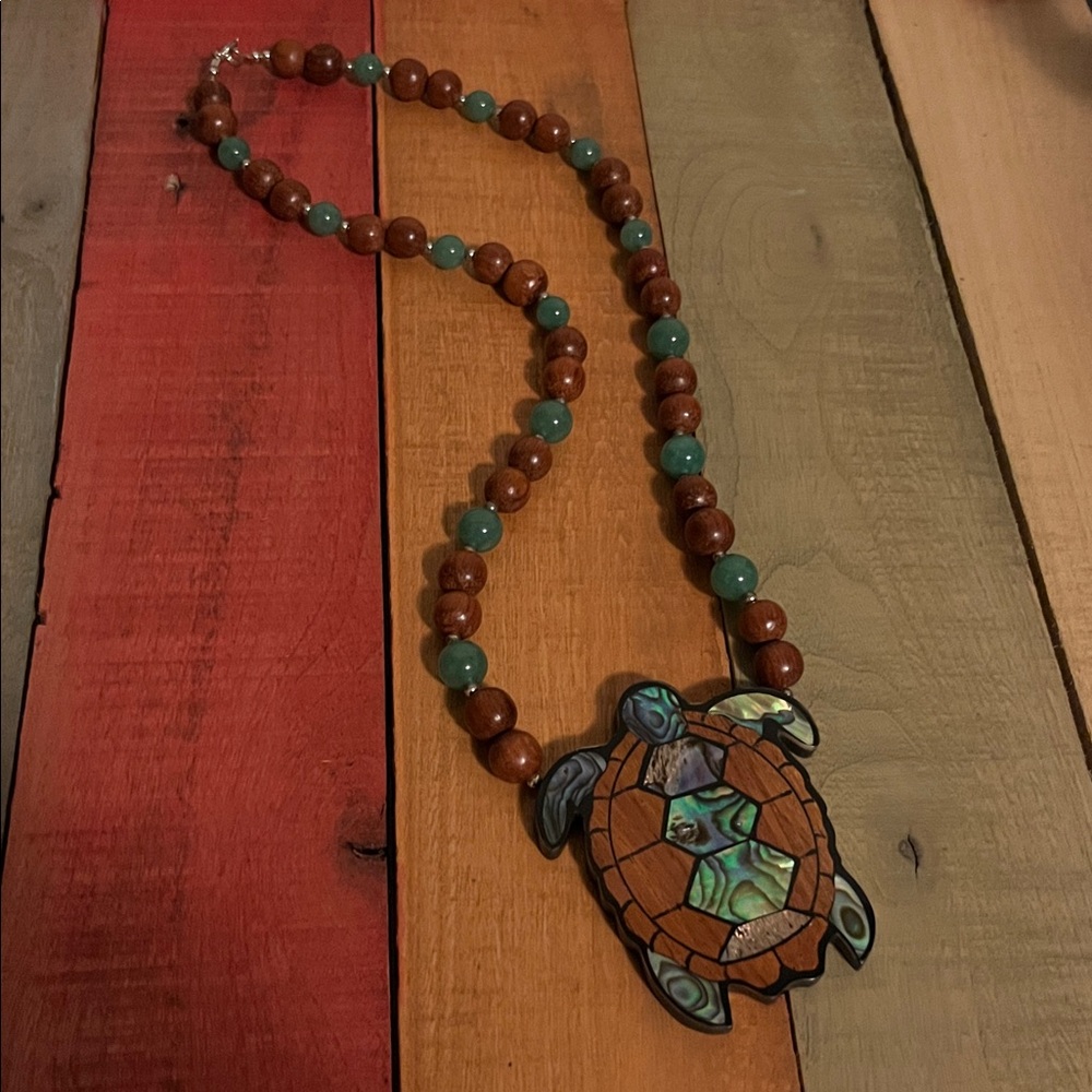 Lee Sands Mop Turtle Pendant Necklace - Picture 3 of 10